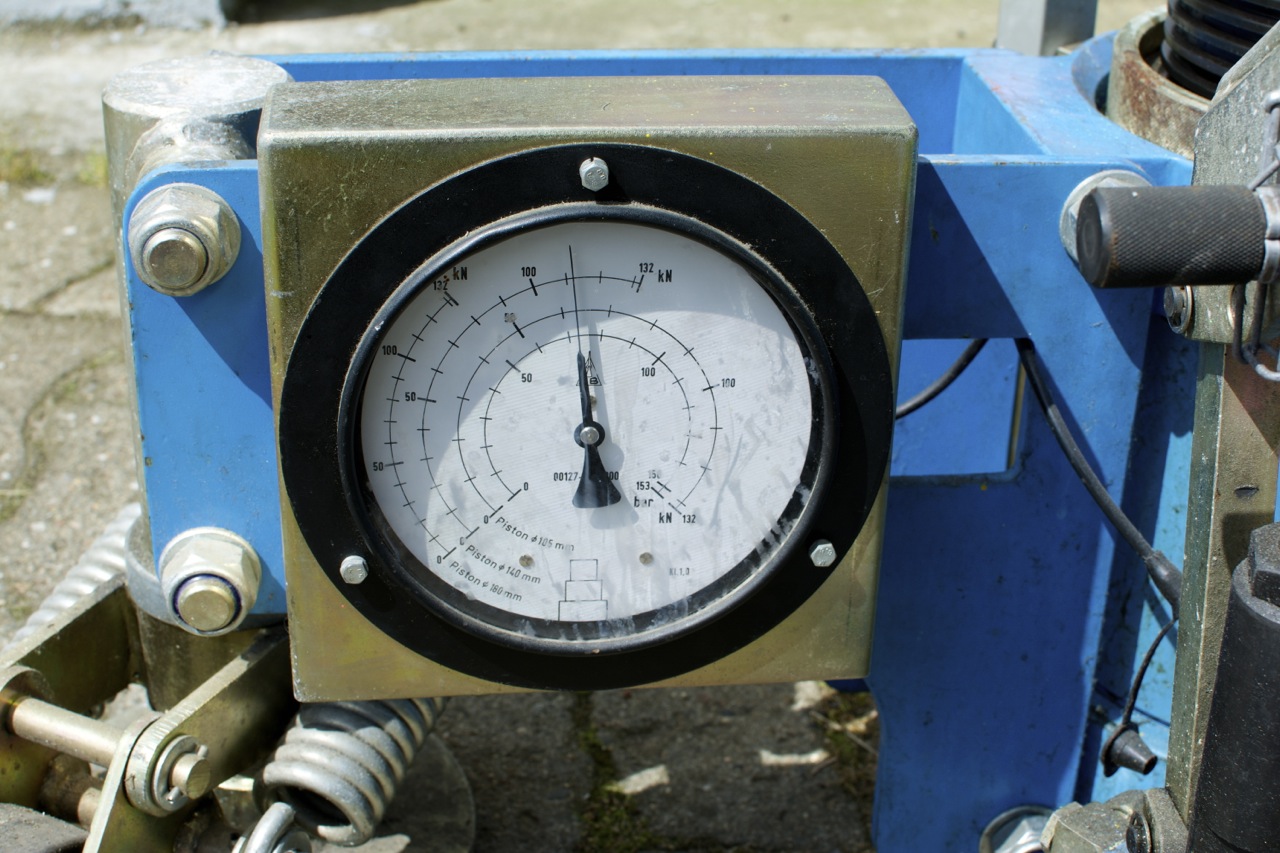 HYDRO tripod jack 90NM 9to DT0901 - Image 3